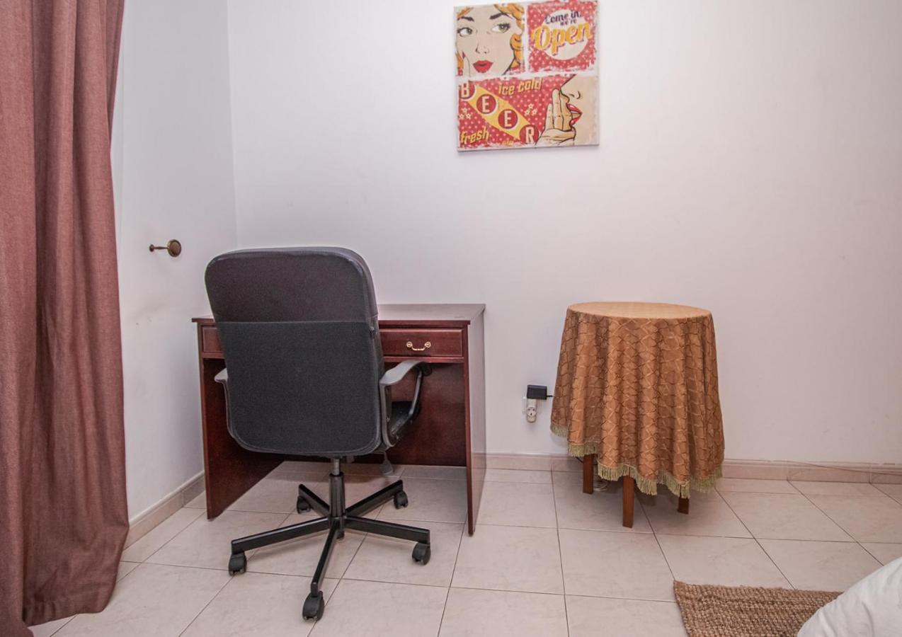 Charming Private Rooms In An Apartment A2 Penha - Faro Exterior photo